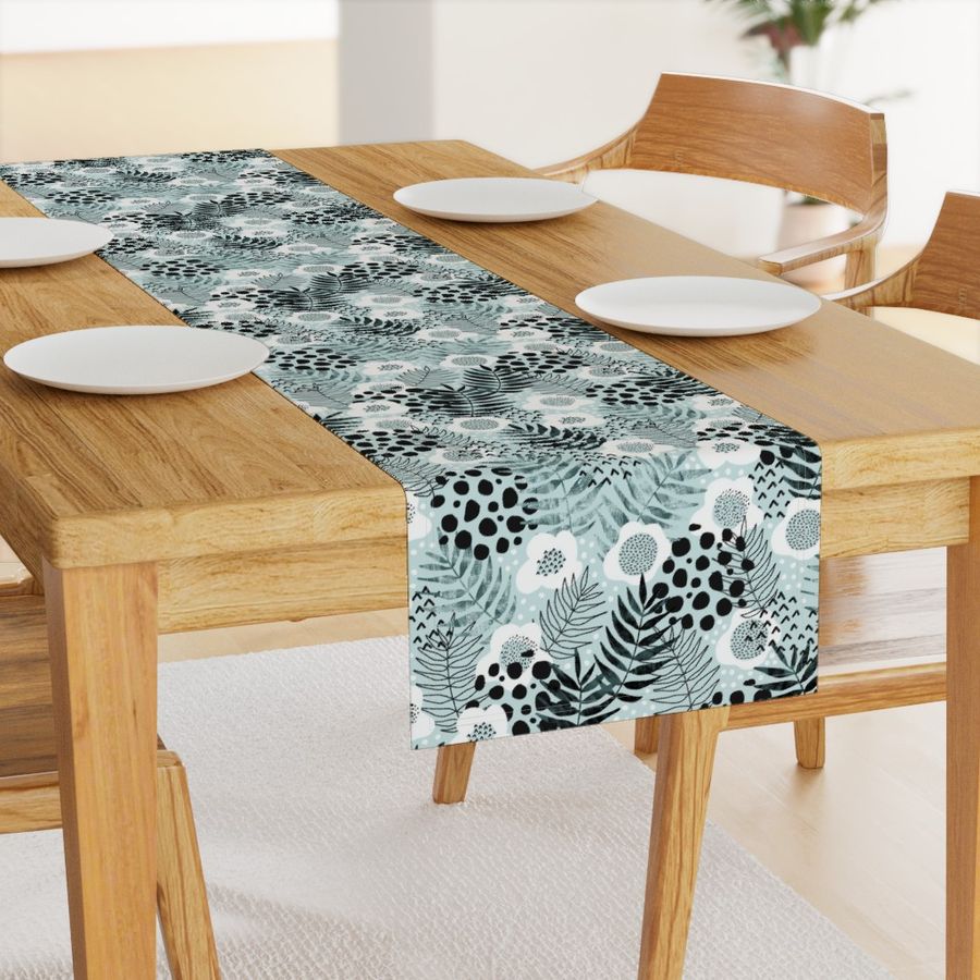 HOME_GOOD_TABLE_RUNNER