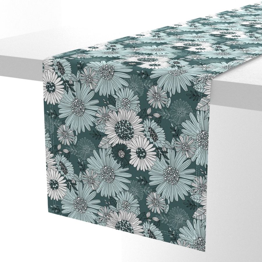 HOME_GOOD_TABLE_RUNNER