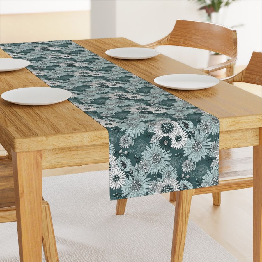 HOME_GOOD_TABLE_RUNNER