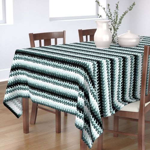 HOME_GOOD_RECTANGULAR_TABLE_CLOTH