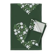 21x18 green meadow heart horizontal panel