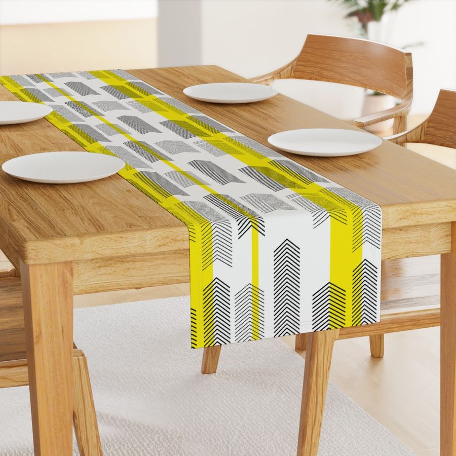 HOME_GOOD_TABLE_RUNNER