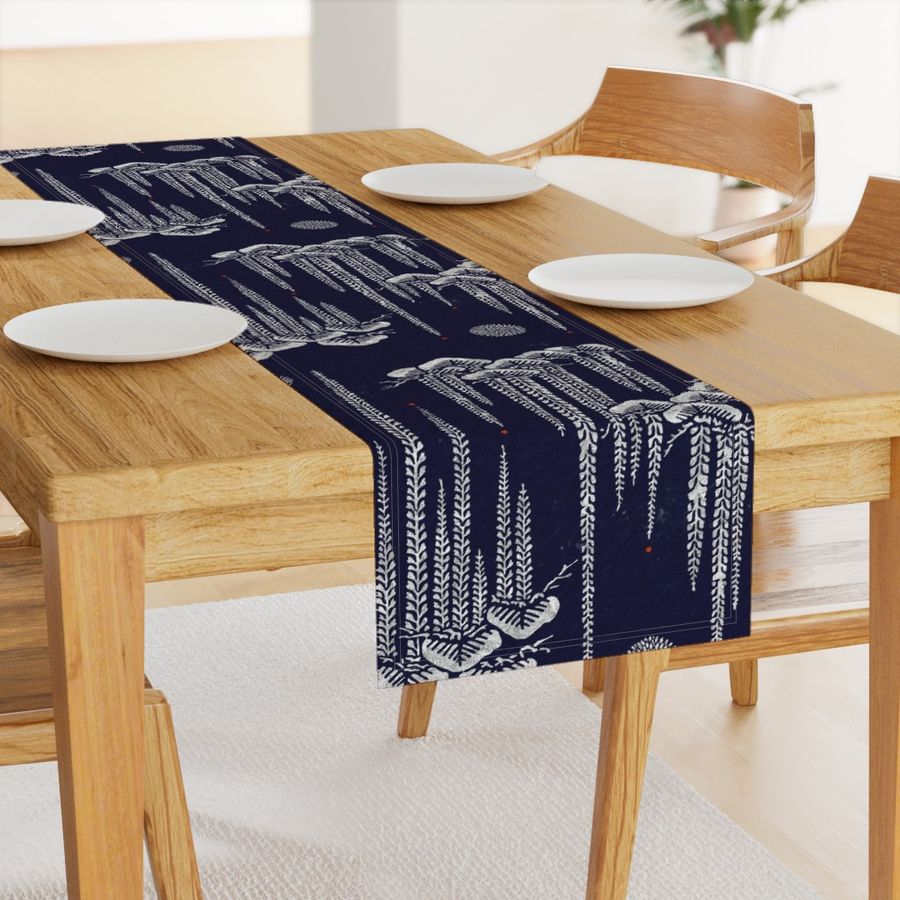 HOME_GOOD_TABLE_RUNNER