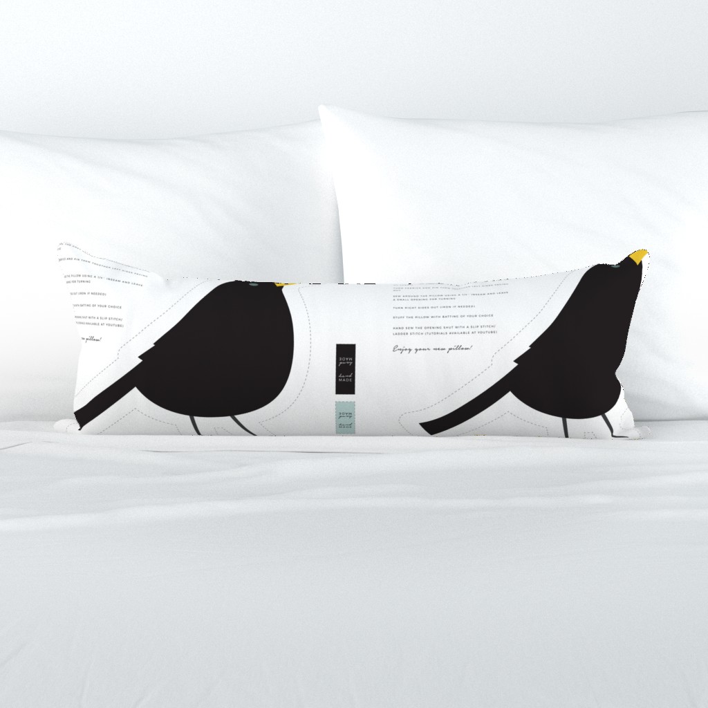 Cut'n Sew Pillow "Blackbird"