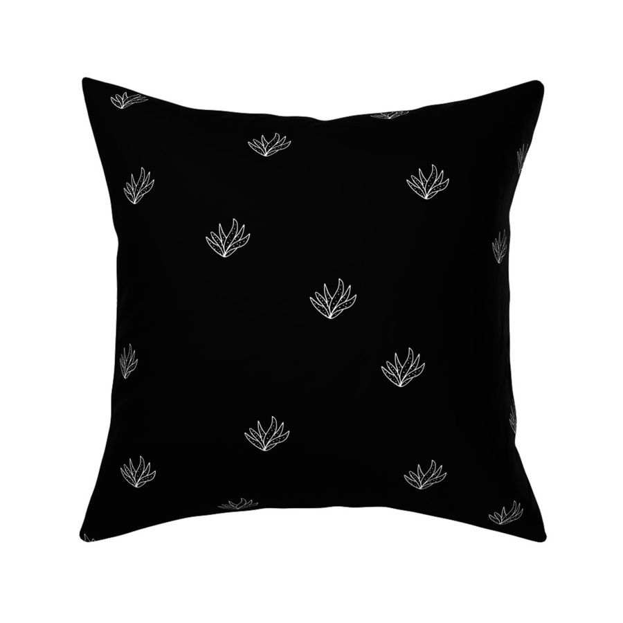 HOME_GOOD_SQUARE_THROW_PILLOW