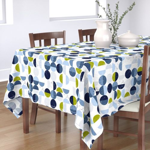 HOME_GOOD_RECTANGULAR_TABLE_CLOTH