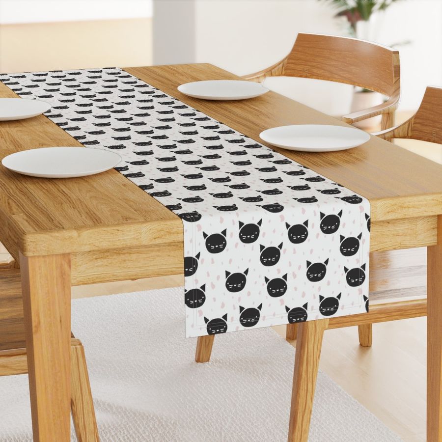 HOME_GOOD_TABLE_RUNNER