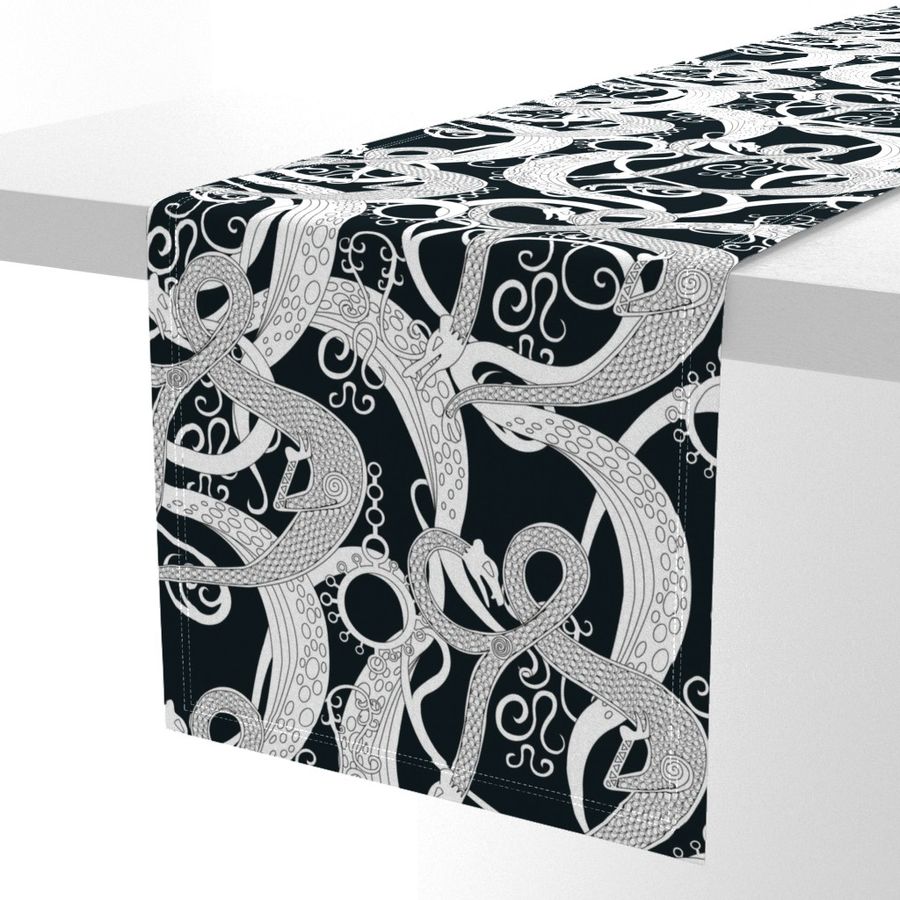 HOME_GOOD_TABLE_RUNNER