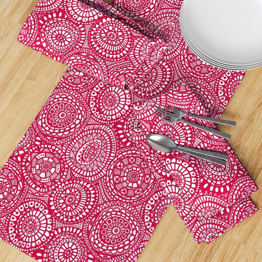 HOME_GOOD_TABLE_RUNNER