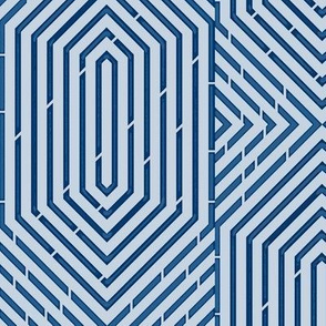 Labyrinth Geometric in Delft Blue & Light Blue