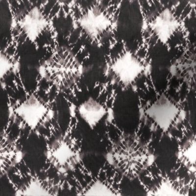 big tie dye diamond plaid in black and white