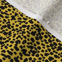 animal print - small scale mustard