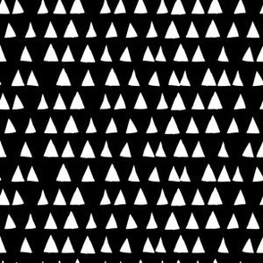 Triangles { black & white }