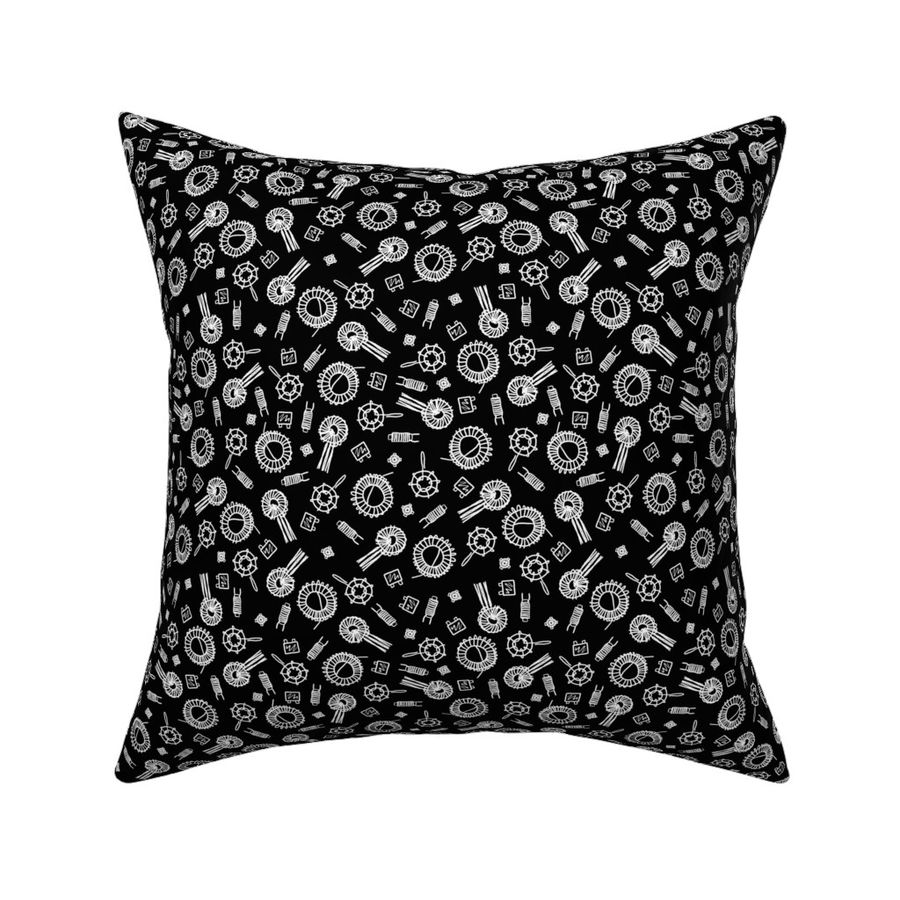 HOME_GOOD_SQUARE_THROW_PILLOW