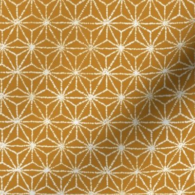 Gold Shibori Hoshi - Star (reversed) 24"