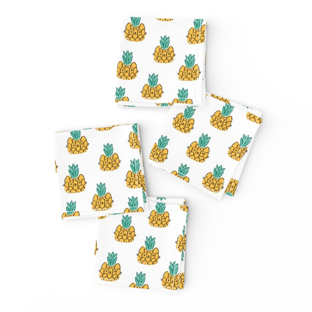 Pineapple-cat-pattern-white