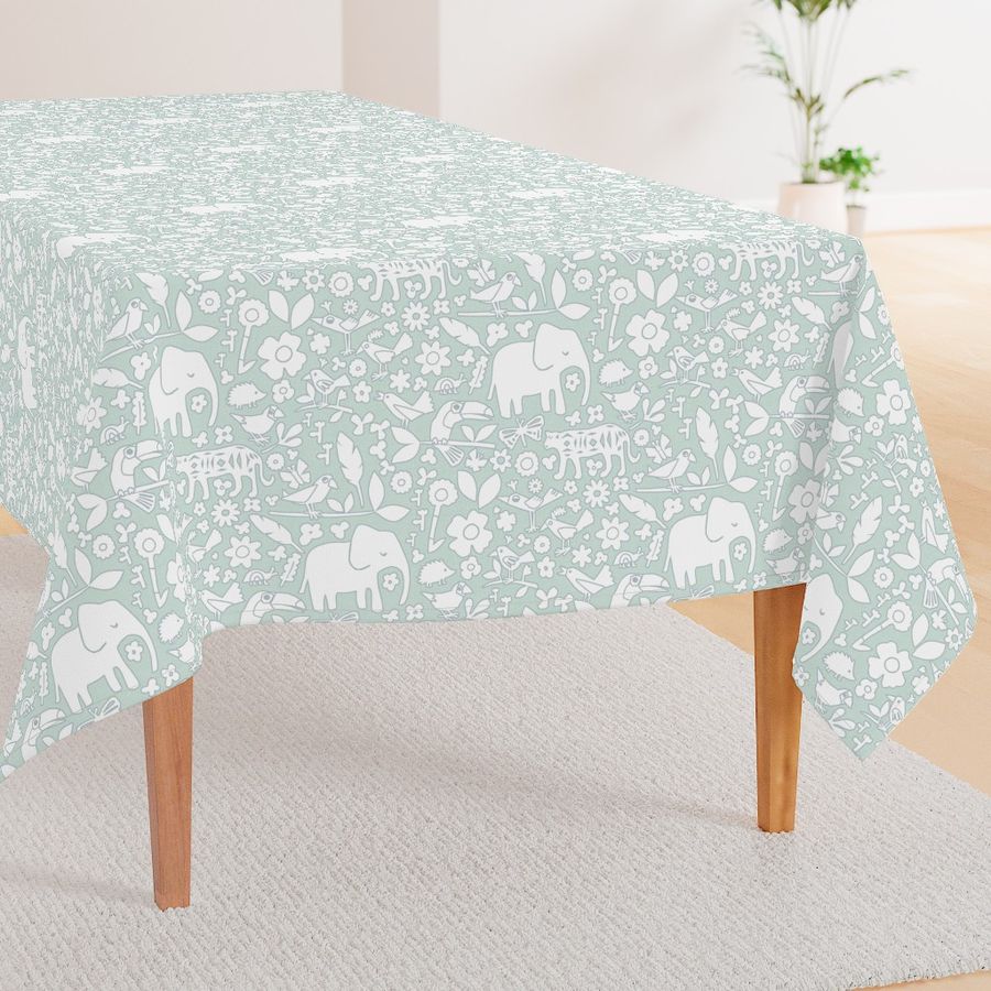 HOME_GOOD_RECTANGULAR_TABLE_CLOTH