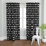 Jumbo  Dots in black/white