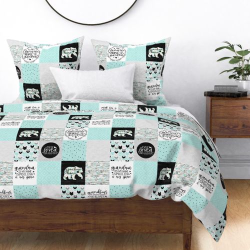 Grandma Bear//Mint - Wholecloth Cheater Quilt