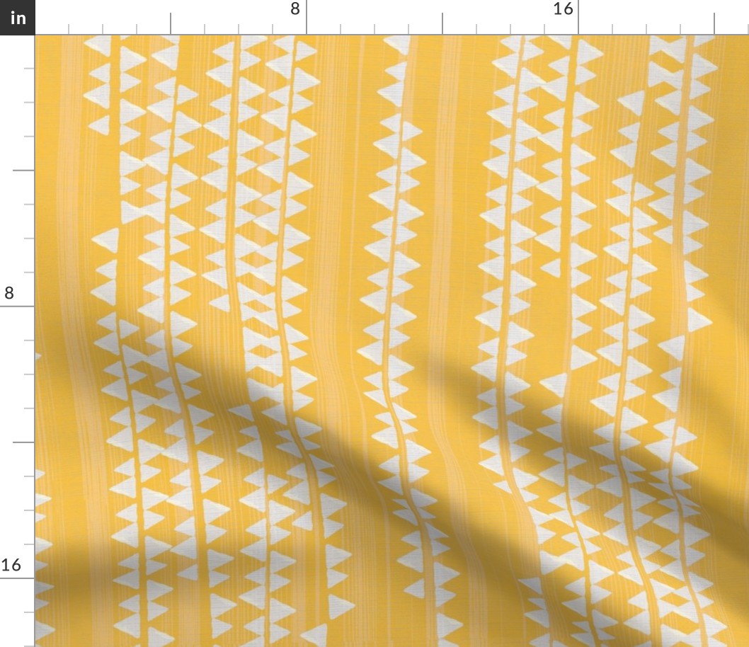 TRIANGLES SIDEWAYS YELLOW