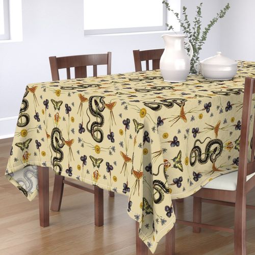 HOME_GOOD_RECTANGULAR_TABLE_CLOTH