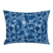 Abstract flower doodles blue toned pattern